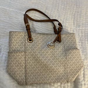 michael kors purse
